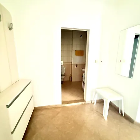 Spacious Crystal Appartement